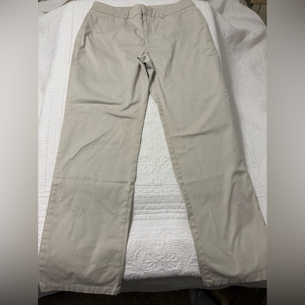 Dockers Men's Light Tan Chinos